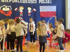 Dzień Niepodległości - występ dzieci