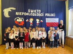 Dzień Niepodległości - występ dzieci