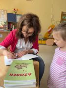 Podpisywanie książek przez Panią Katarzynę Janowicz- Timofiejew