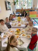 Śniadanie Wielkanocne w grupie Zajączków