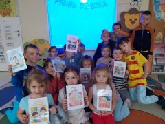 Zajęcia tematyczne w grupie Pszczółek